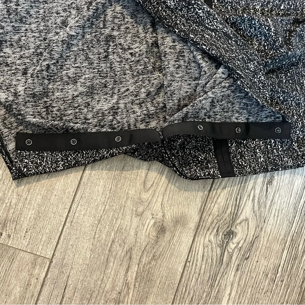 Lululemon vinyasa wrap scarf shawl 7502 - Picture 3 of 5
